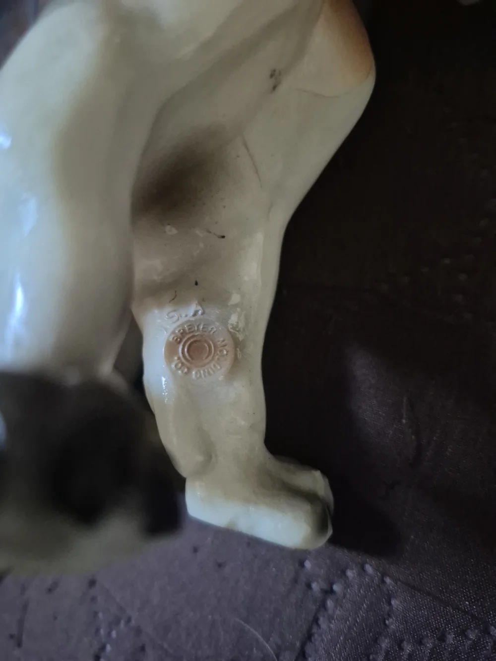 BREYER JOLLY CHOLLY Brown & Cream Basset Hound Dog Ceramic Figurine - Pet Décor